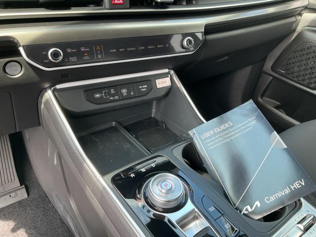 new 2026 Kia Carnival Hybrid car, priced at $52,122