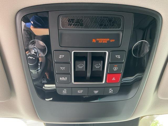 new 2026 Kia Carnival Hybrid car, priced at $52,122