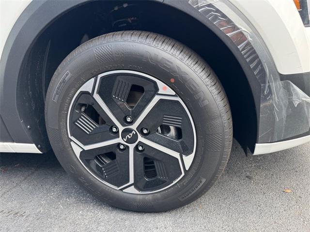new 2025 Kia Niro car, priced at $32,200