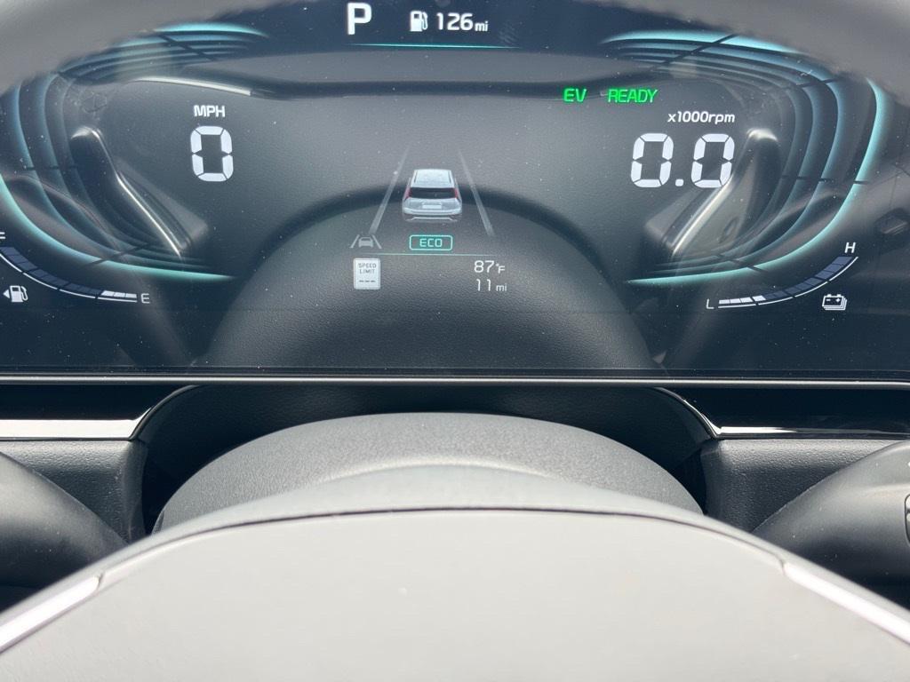 new 2025 Kia Niro car, priced at $30,660