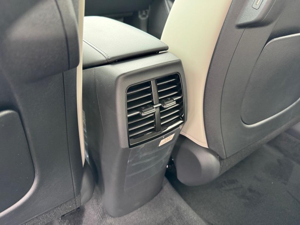 new 2025 Kia Niro car, priced at $30,660