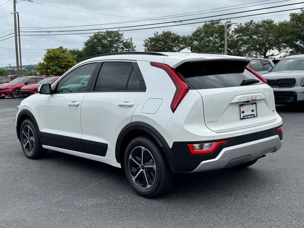 new 2025 Kia Niro car, priced at $30,660