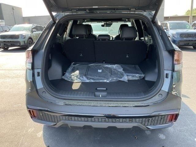 new 2025 Kia Sportage car, priced at $40,073