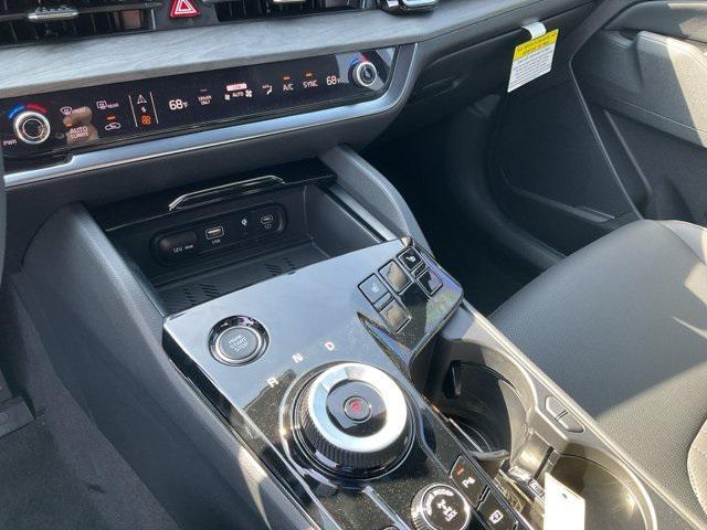 new 2025 Kia Sportage car, priced at $39,323