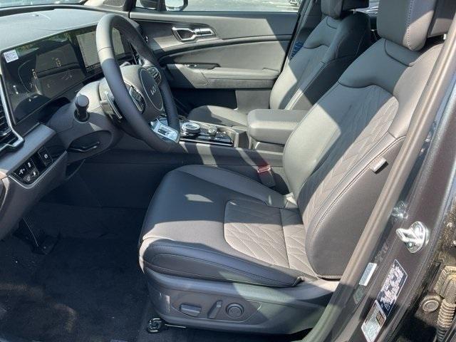 new 2025 Kia Sportage car, priced at $39,000