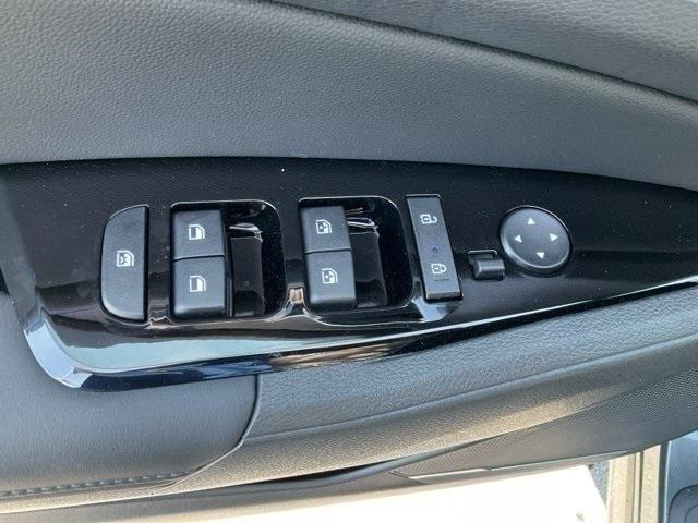 new 2025 Kia Sportage car, priced at $40,073