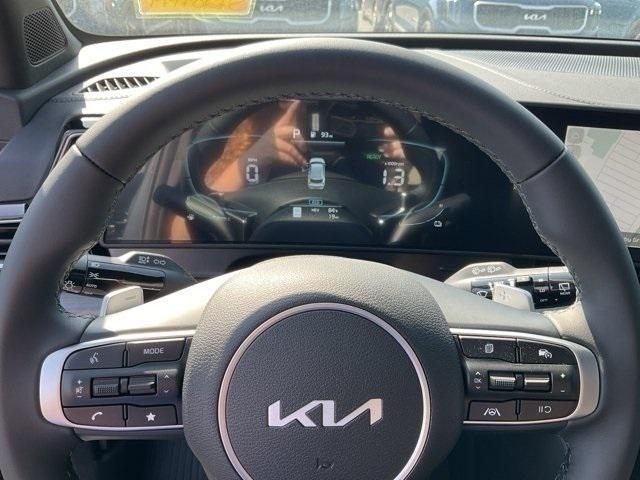 new 2025 Kia Sportage car, priced at $39,000