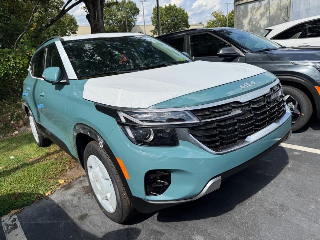 new 2026 Kia Seltos car, priced at $28,995