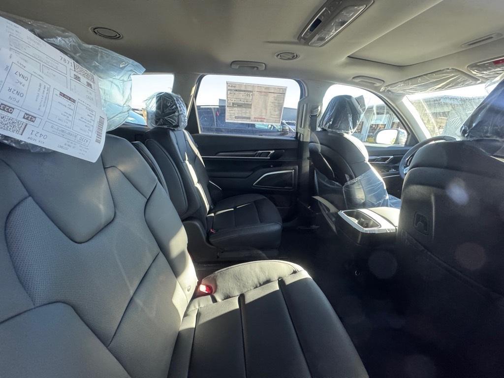 new 2025 Kia Telluride car, priced at $42,108