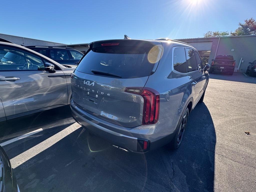new 2025 Kia Telluride car, priced at $42,108