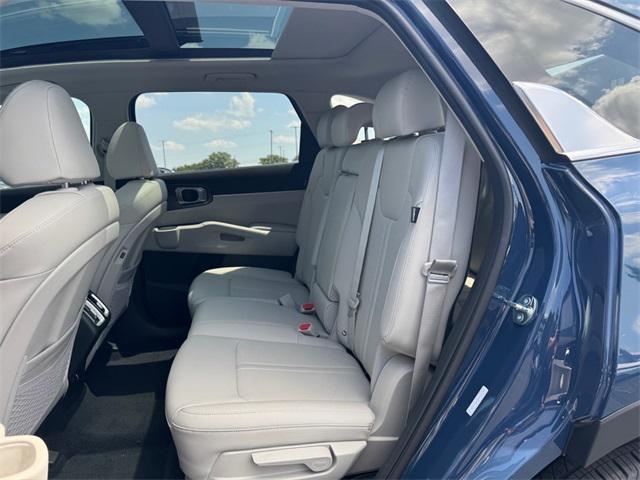 new 2025 Kia Sorento car, priced at $38,735