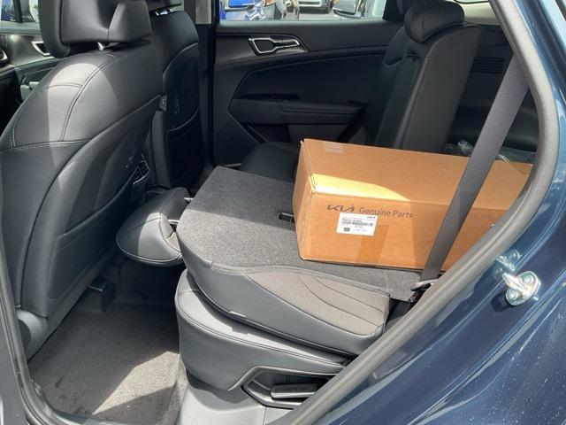 new 2025 Kia Sportage Hybrid car, priced at $33,291