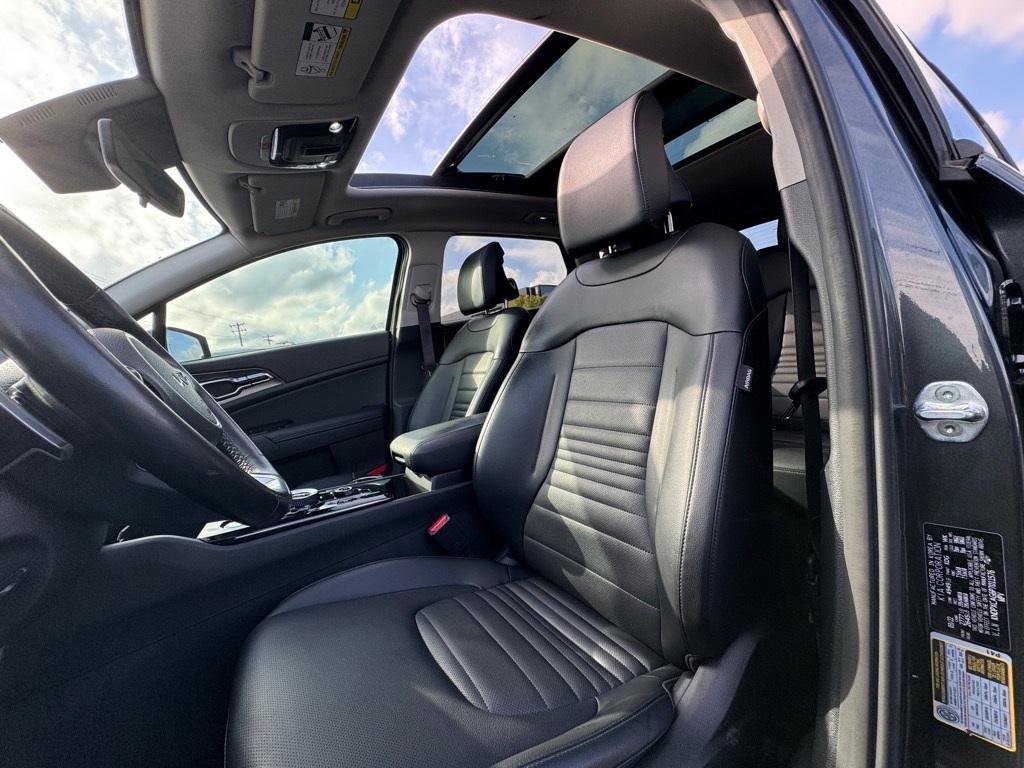 used 2023 Kia Sportage Hybrid car, priced at $25,580