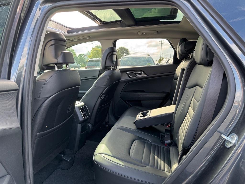 used 2023 Kia Sportage Hybrid car, priced at $25,580
