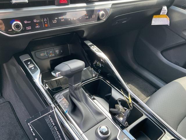 new 2025 Kia Sorento car, priced at $41,681