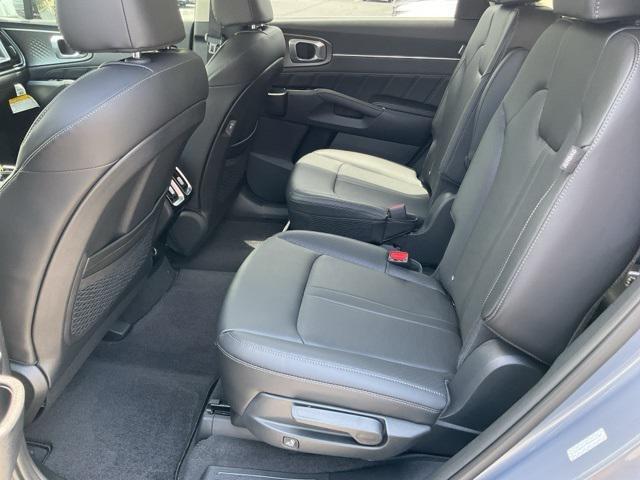 new 2025 Kia Sorento car, priced at $41,681
