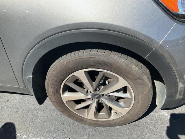 used 2019 Kia Sorento car, priced at $17,158