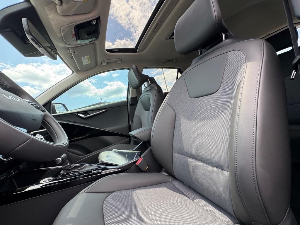 new 2025 Kia Niro car, priced at $32,845