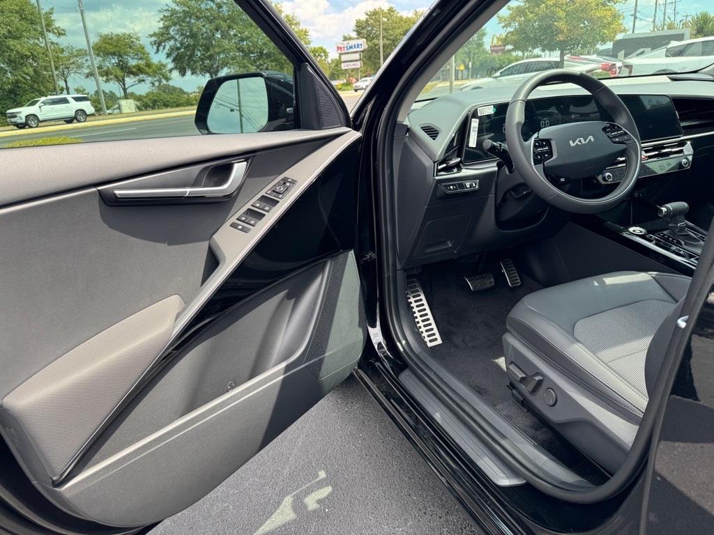 new 2025 Kia Niro car, priced at $32,845