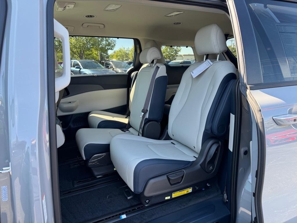 new 2026 Kia Carnival Hybrid car, priced at $43,800