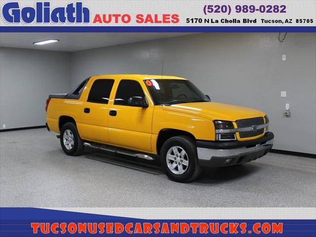 used 2003 Chevrolet Avalanche car, priced at $8,800