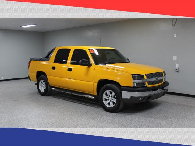 used 2003 Chevrolet Avalanche car, priced at $8,600