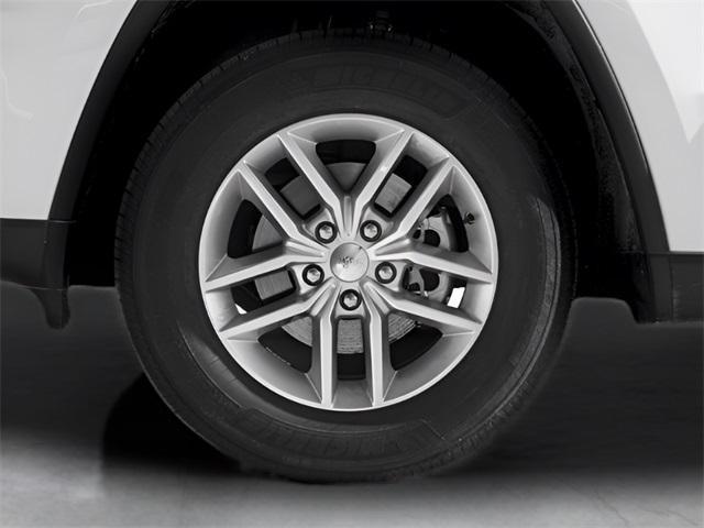 used 2017 Jeep Grand Cherokee car, priced at $15,850