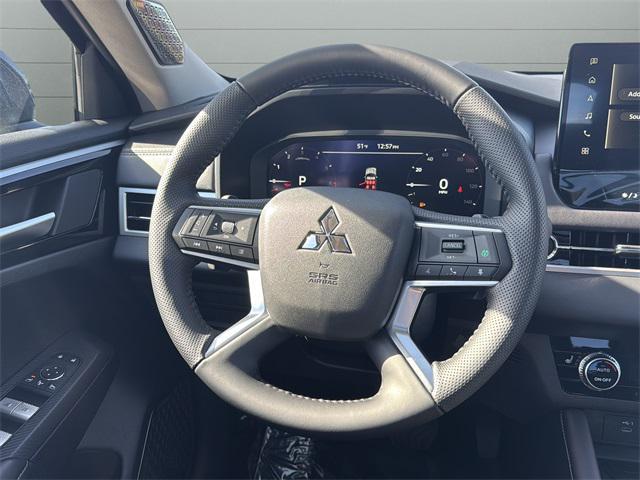 new 2025 Mitsubishi Outlander car, priced at $33,861