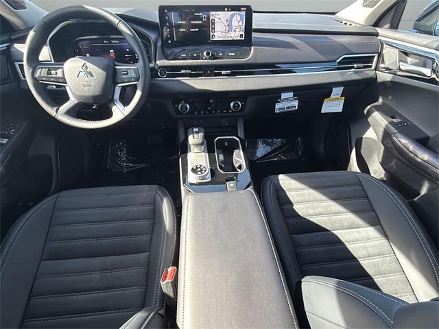 new 2025 Mitsubishi Outlander car, priced at $33,861