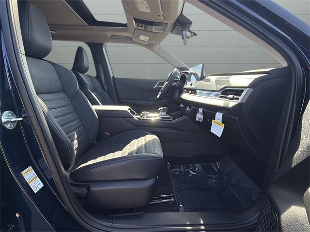 new 2025 Mitsubishi Outlander car, priced at $33,861
