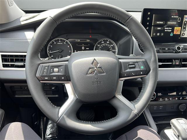 new 2025 Mitsubishi Outlander car, priced at $32,298