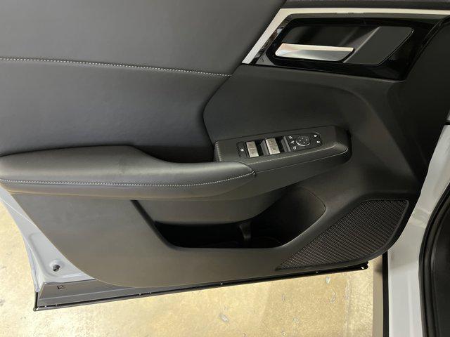 new 2025 Mitsubishi Outlander PHEV car, priced at $42,786