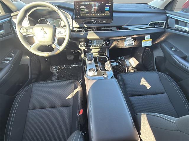 new 2025 Mitsubishi Outlander car, priced at $30,253