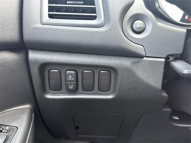 new 2025 Mitsubishi Outlander Sport car, priced at $25,644