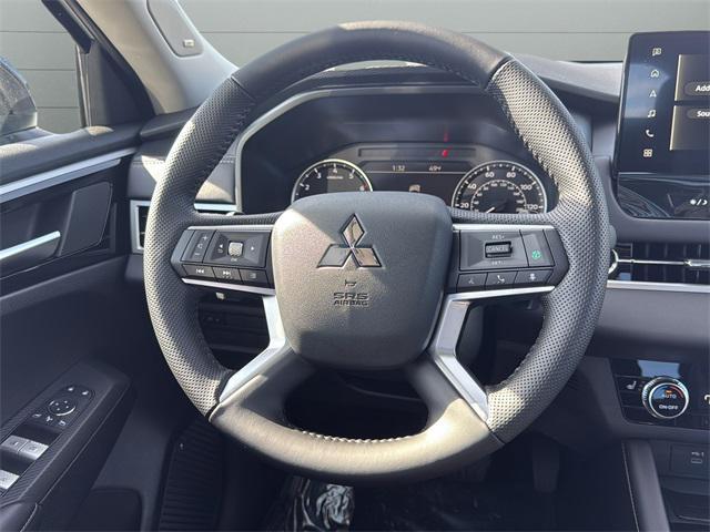 new 2025 Mitsubishi Outlander car, priced at $40,348