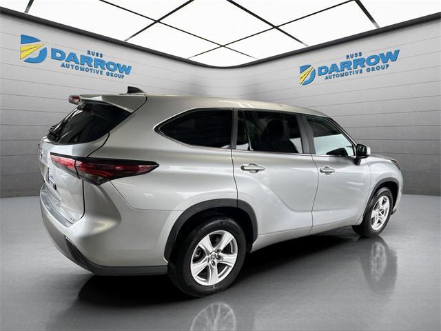 used 2024 Toyota Highlander car, priced at $29,995