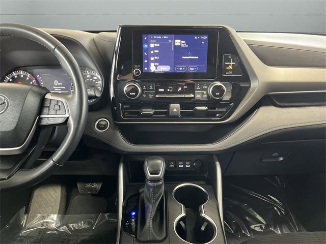 used 2024 Toyota Highlander car, priced at $34,370