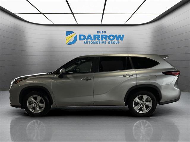 used 2024 Toyota Highlander car, priced at $29,995