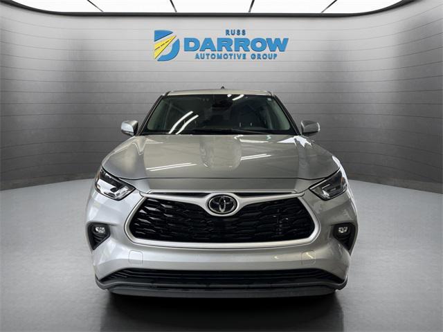 used 2024 Toyota Highlander car, priced at $29,995