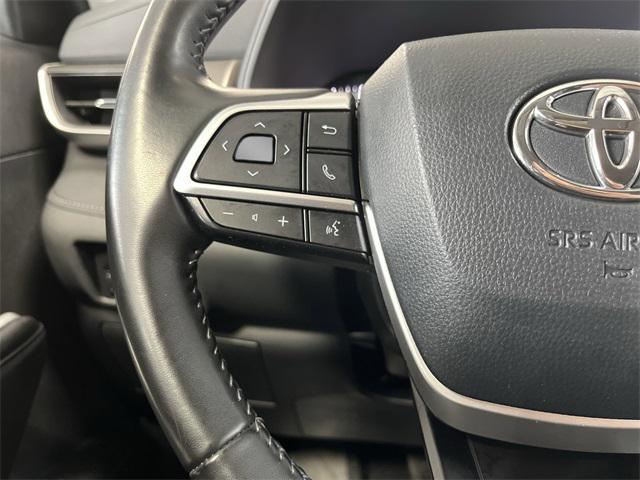 used 2024 Toyota Highlander car, priced at $29,995
