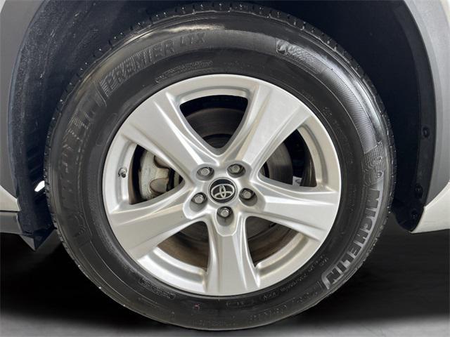 used 2024 Toyota Highlander car, priced at $34,370