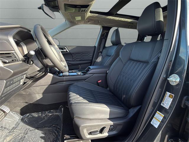 new 2025 Mitsubishi Outlander car, priced at $35,549