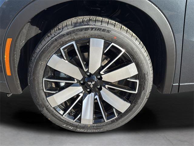 new 2025 Mitsubishi Outlander car, priced at $35,549