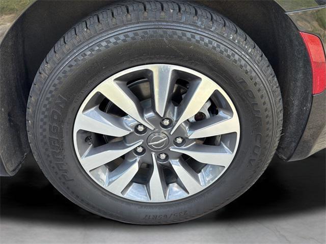 used 2024 Chrysler Pacifica Hybrid car, priced at $26,060