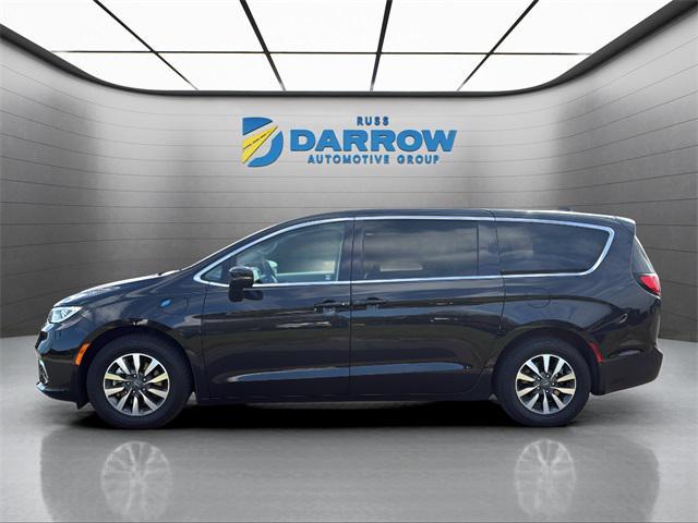 used 2024 Chrysler Pacifica Hybrid car, priced at $26,060