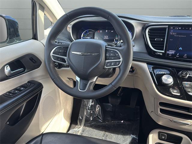 used 2024 Chrysler Pacifica Hybrid car, priced at $26,060