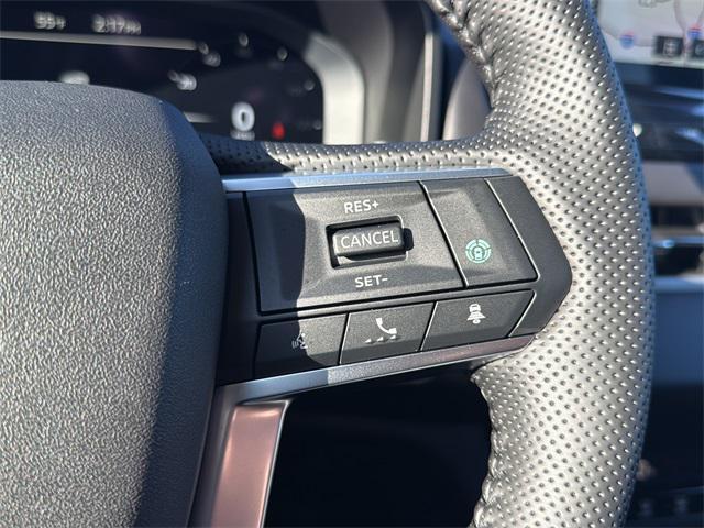 new 2025 Mitsubishi Outlander car, priced at $37,813