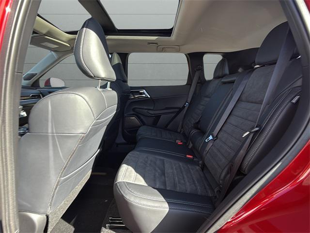 new 2025 Mitsubishi Outlander car, priced at $35,076