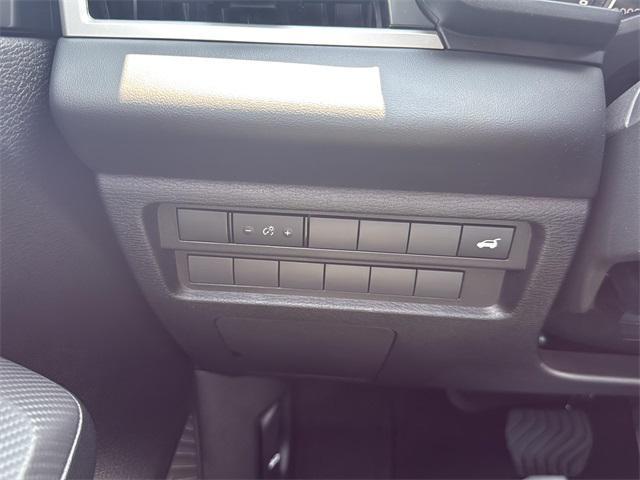 new 2025 Mitsubishi Outlander car, priced at $32,398