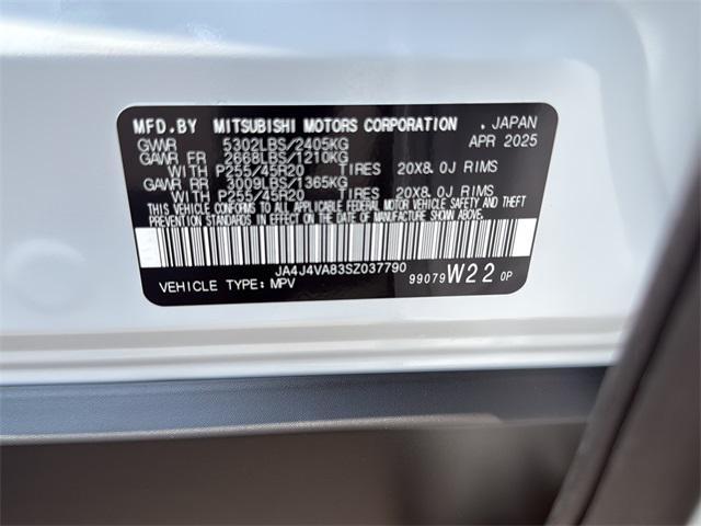 new 2025 Mitsubishi Outlander car, priced at $32,398